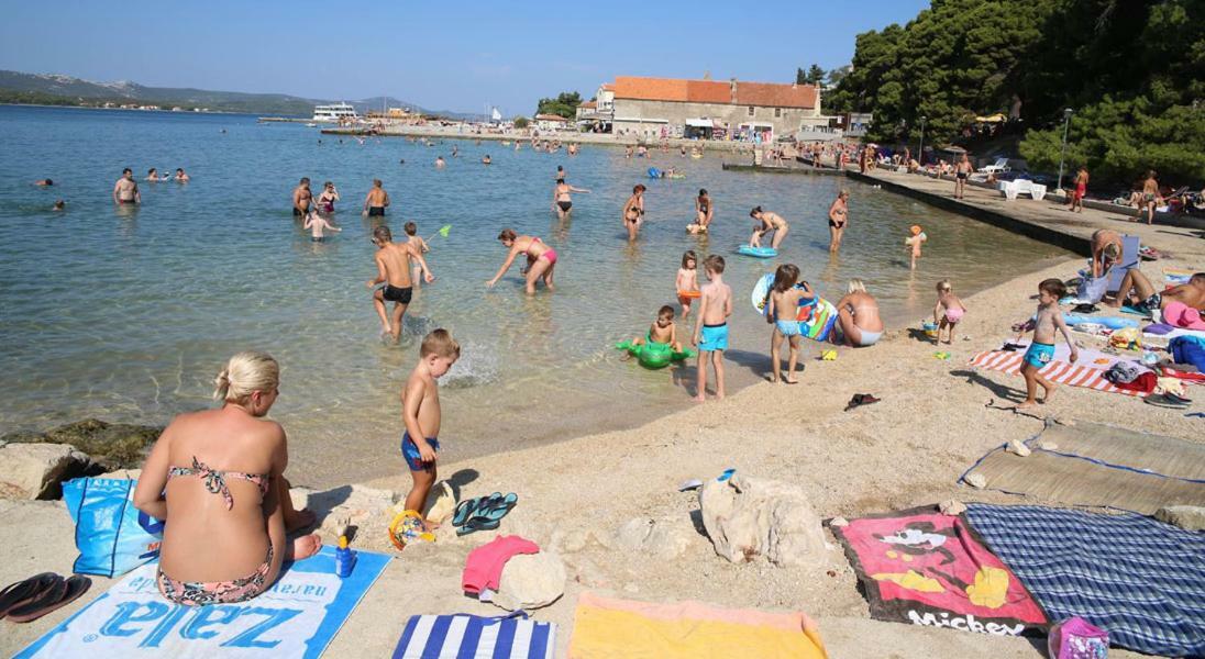 Apartman Morovic Sveti Filip i Jakov Esterno foto